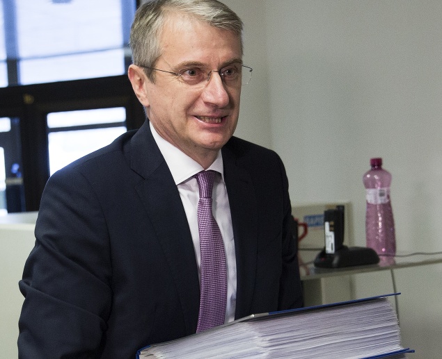 Robert Mistrík odovzdal v piatok 11. januára 2019 v Národnej rade SR v Bratislave petíciu s podpismi potrebnými na jeho prezidentskú kandidatúru.