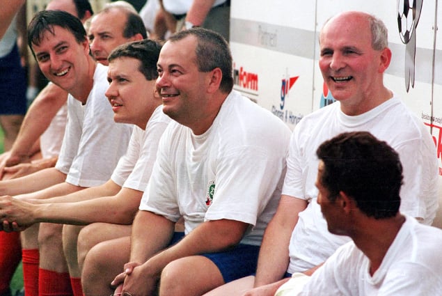 Daniel Krajcer, Daniel Lipšic, Vladimír Bajan a František Mikloško ako  futbaloví reprezentanti v drese bývalého Československa 9. júla 2000.