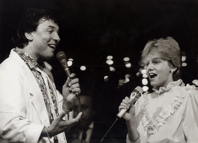 Vystúpenie Karla Gotta a Darinky Rolincovej na Bratislavskej lýre 1985.