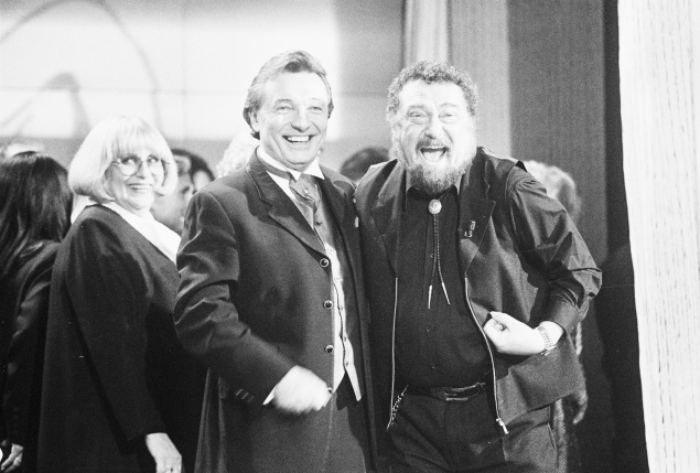 Naďa Urbánková, Karel Gott a Waldemar Matuška oslavujú 40. výročie divadla Semafor.