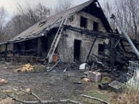 Požiar rodinného domu v obci Nový Salaš.