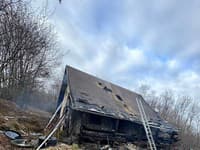 Požiar rodinného domu v obci Nový Salaš.