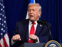 Ak bude Irán zabíjať demonštrantov, USA im prídu na pomoc, uviedol Trump