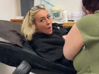 Nechala si vytetovať meno frajera: Z trápneho tetovania spravila vtip, ktorý baví tisíce ľudí! Nápad rozosmial internet