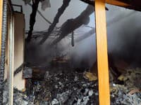 Požiar chaty v obci Čremošné v okrese Turčianske Teplice.