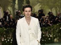 To je BOMBA! Brooklyn Beckham konečne prehovoril: Slávnych rodičov očiernil ako nikto