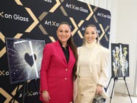 Dominika Cibulková a Miriam Schnyder na výstave artefaktov švajčiarskeho ateliéru Art X on Glass