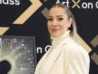 Dominika Cibulková na výstave artefaktov švajčiarskeho ateliéru Art X on Glass