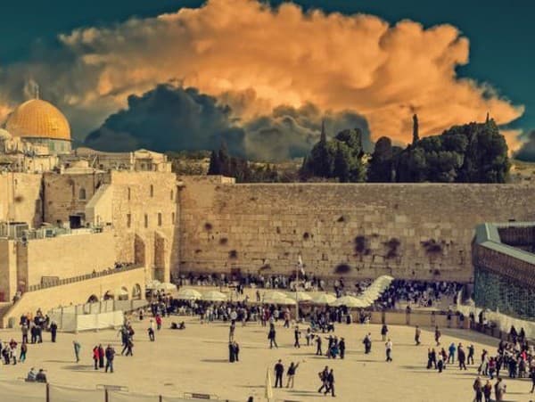 Turistov pri návšteve svätého mesta postihuje záhadný syndróm: Desivé psychotické príznaky!