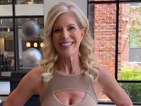 Blondínka (64) fascinuje ľudí