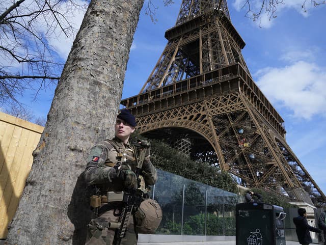 Francúzsko zvyšuje úroveň bezpečnostnej
