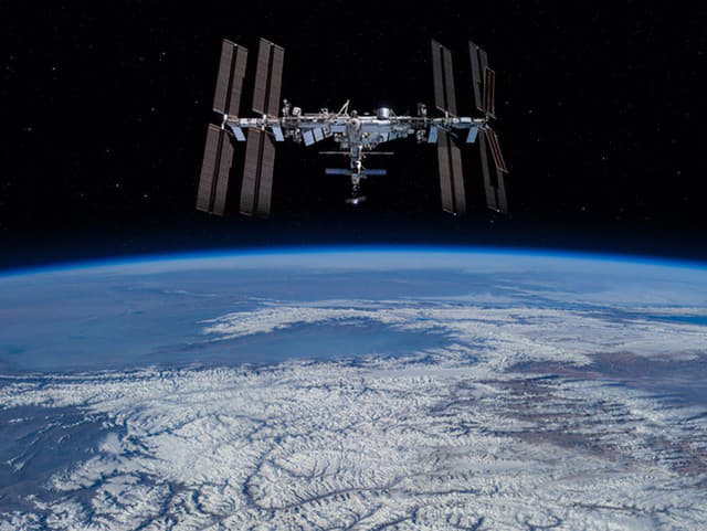 NASA posiela ľudí späť