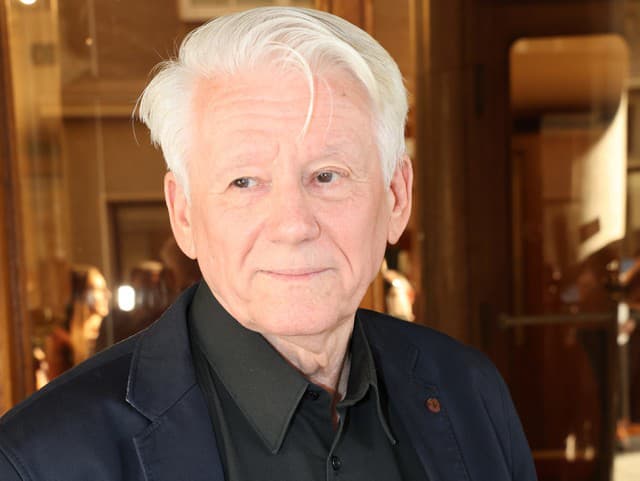 Odhalenie pamätnej dlaždice Milana