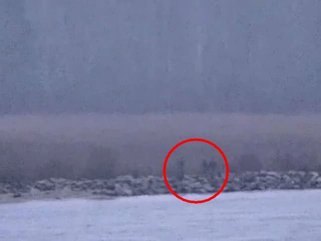 Ruských vojakov zachytila kamera.