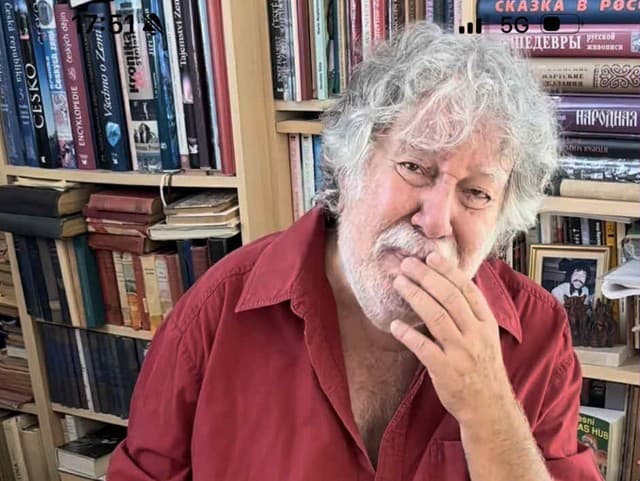 Zdeněk Troška SKRITIZOVAL vianočné