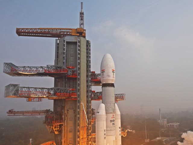 Indická raketa LVM3-M6 po