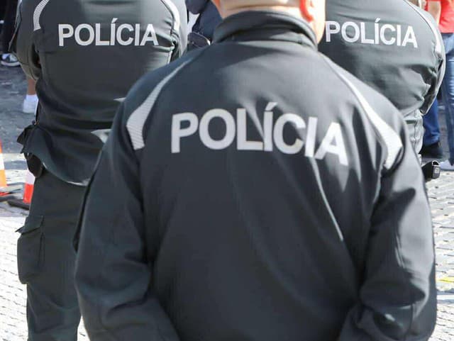 Zhromaždenie policajných a hasičských