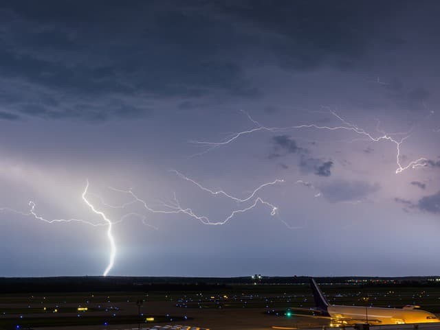Americké letiská v kolapse: