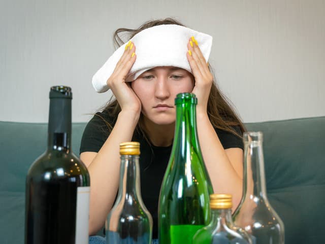 KONIEC opice už hodinu