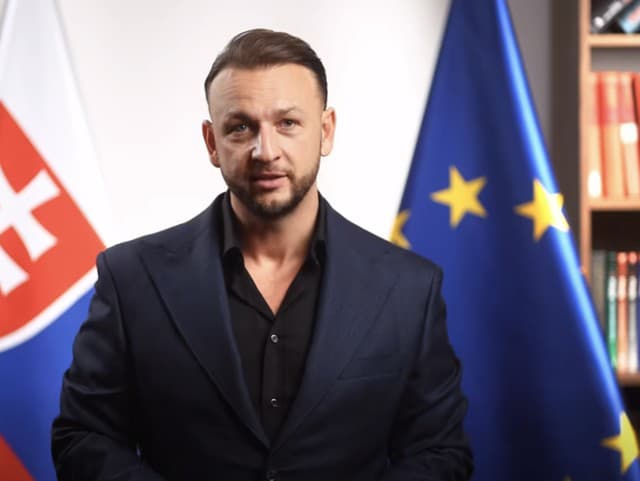 Matúš Šutaj Eštok.