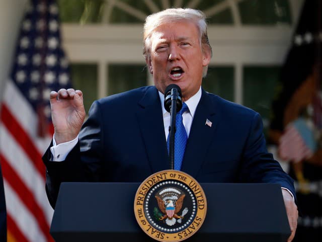 Trump pohrozil odobratím občianstva