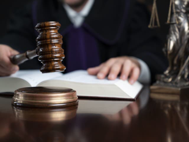 Sudca rozhodol o prevoze