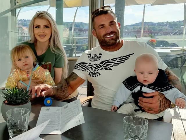 Lela a Karlos Vémola