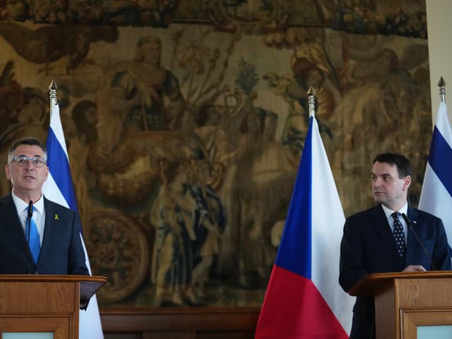 Český minister zahraničných vecí