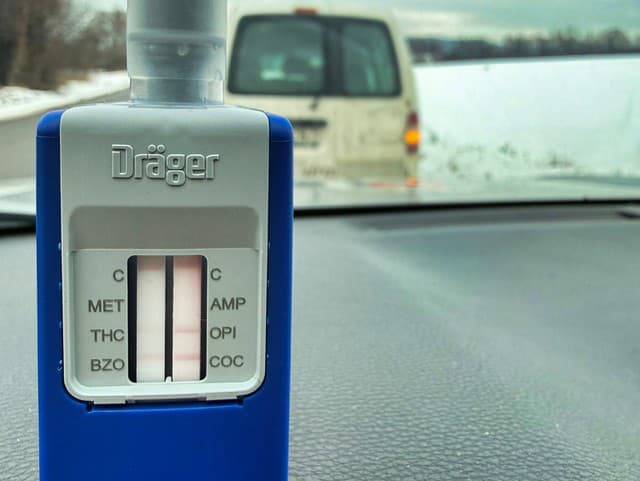 Vodič pod vplyvom dro.