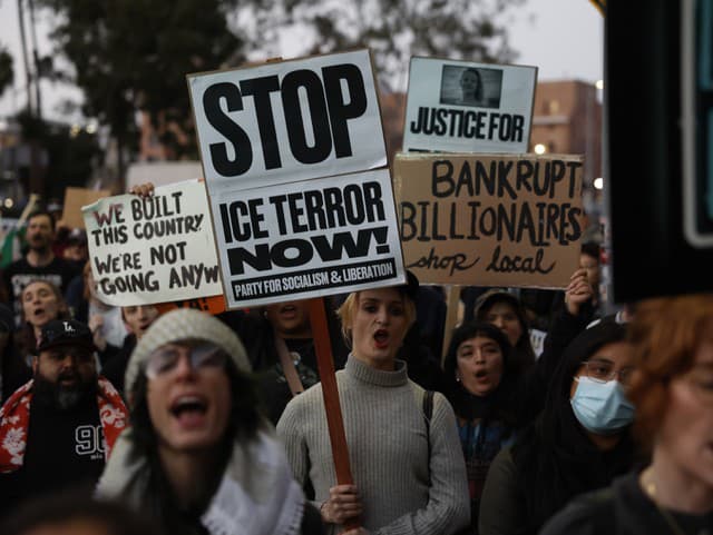 Streľba v Minneapolise vyvolala