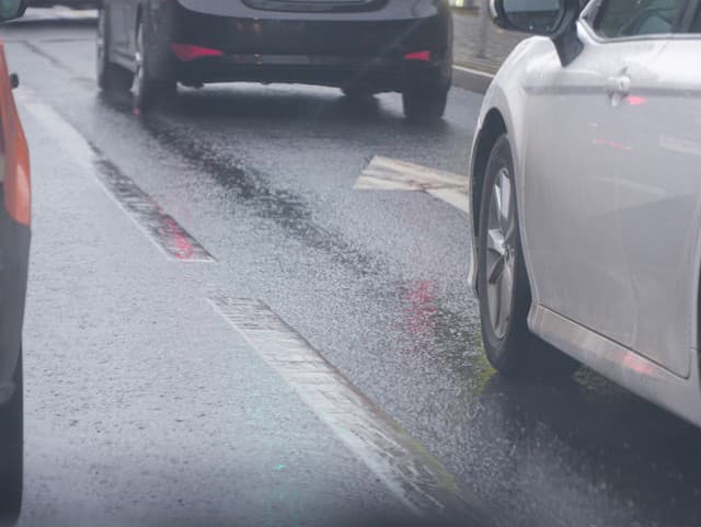 Dopravný kolaps na D2: