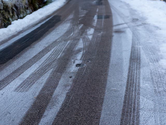 Vodiči, spozornite: Na cestách