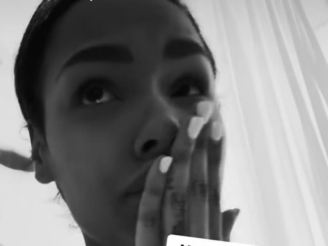 Kontroverzná hviezdička podstúpila POTRAT: