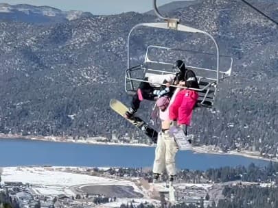 Žena visela na lanovke!