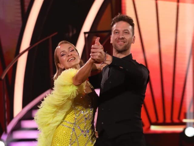 Let's Dance, 2.kolo, Jana