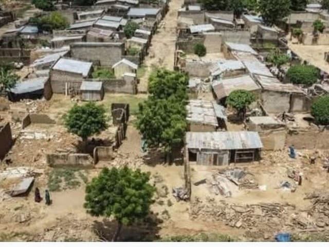 Masaker po náletoch armády: