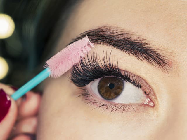 Vražedná krása? Pod umelými