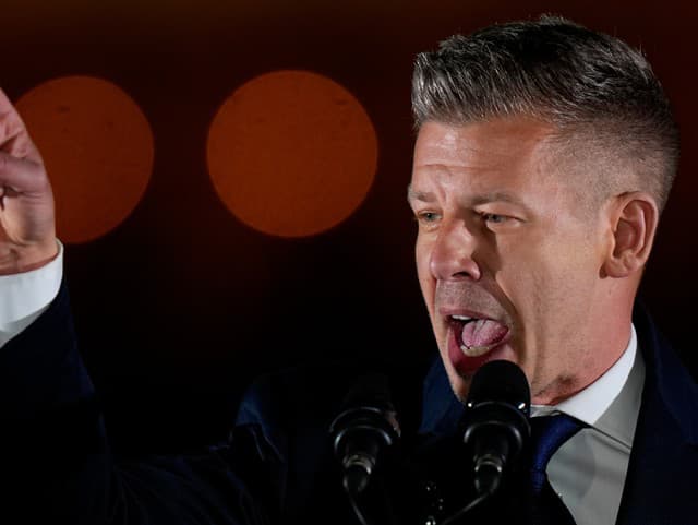 Na snímke líder mimoparlamentnej