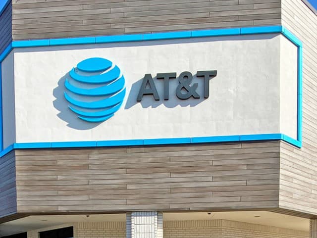 Hromadné prepúšťanie v ďalšej