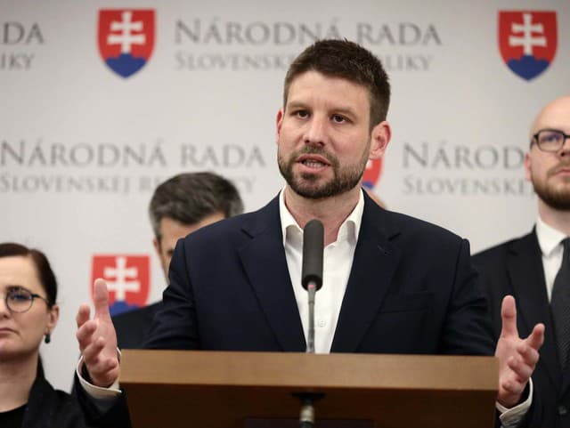 Strana PS varuje: Slovensku