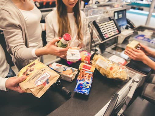 Supermarkety nás manipulujú viac,