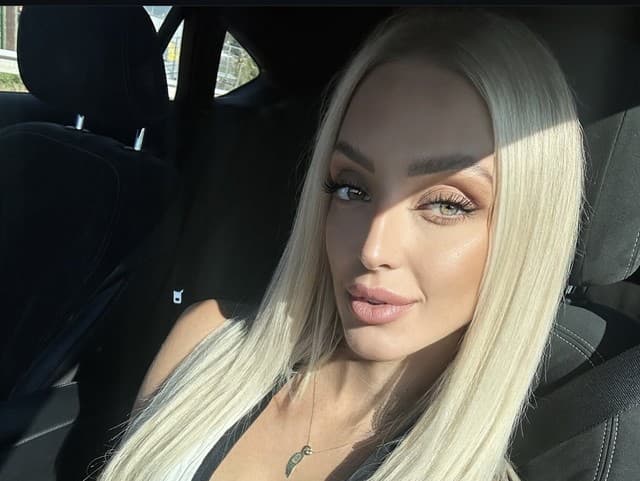 Markizácka kráska si siahla