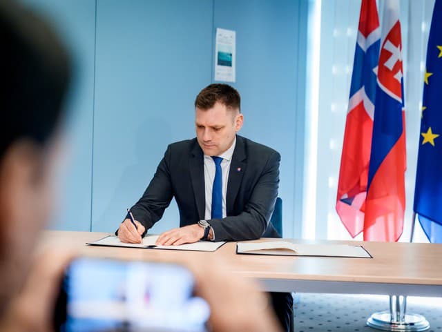 Podpredseda vlády a minister