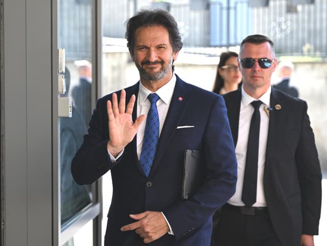 Vicepremiér a minister obrany