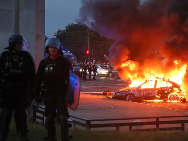 Kruté peklo v Paríži: Fanúšikovia šaleli po výhre v Lige majstrov, hlásia mŕtvych a stovky zatknutých!
