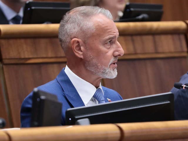 Patová situácia na Ústavnom