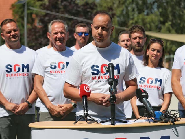SOM Slovensko stavia do