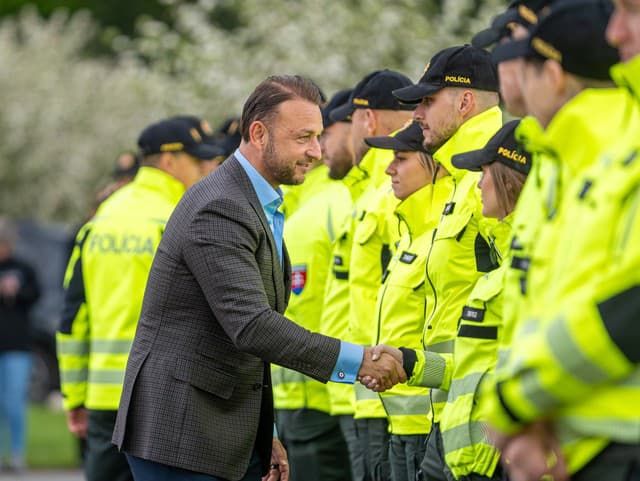 Staň sa policajtom opäť