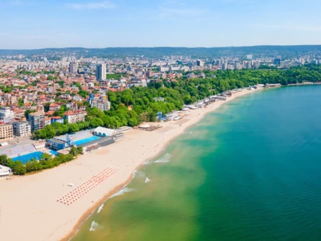 Panoramatický pohľad na Varnu