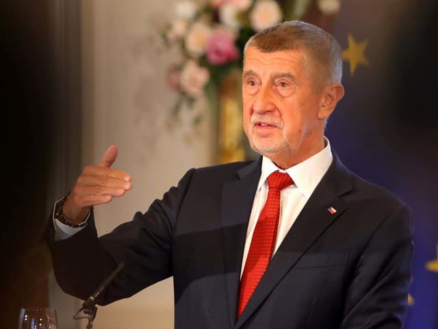 Babiš mieri na summit
